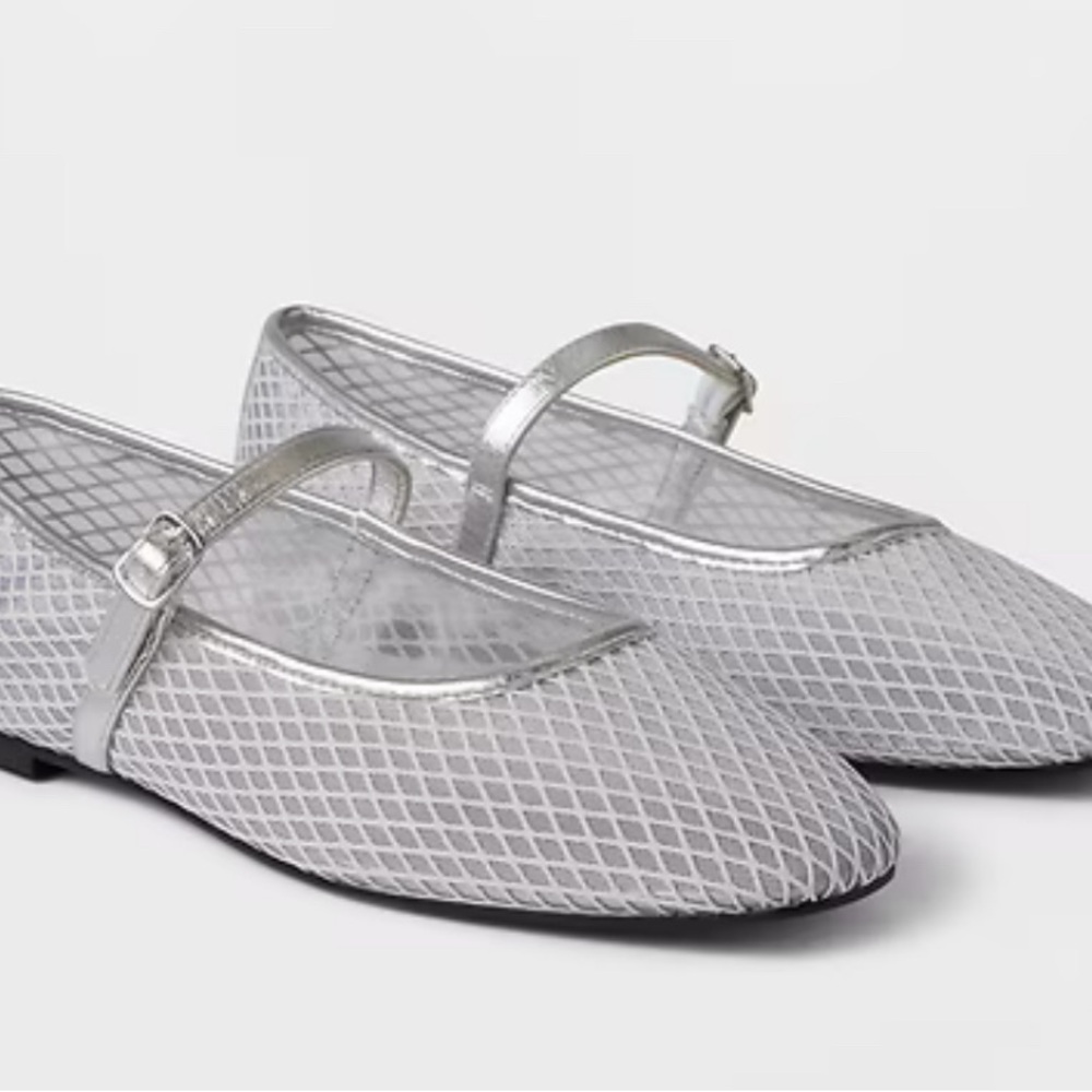GAP Silver Mesh Flats-NWT